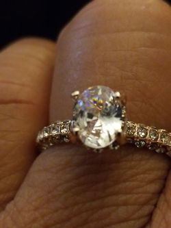 Women's rose gold engagement promises ring size 9.0