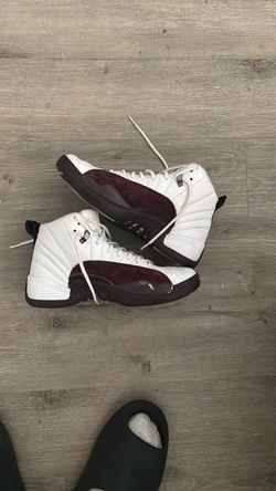 Air Jordan 12 Retro White Burgundy Sneakers( SIZE 9)