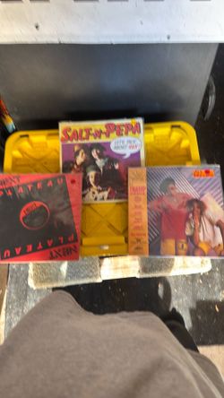 3 Salt-n-Peppa vinyl records