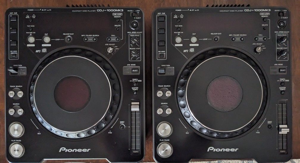 CDJ-1000 MK3 (Pair) and Serato SL3