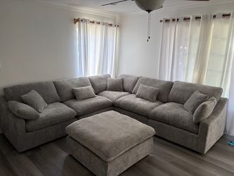 BRAND NEW! 6 Piece Gray CLOUD Modular Sectional Couch (FREE DELIVERY π)