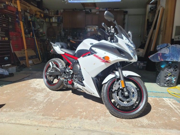 2012 yamaha Fz6r