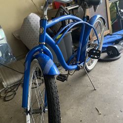 Schwinn Beach Cruiser