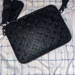Louis Vuitton Duo Messenger