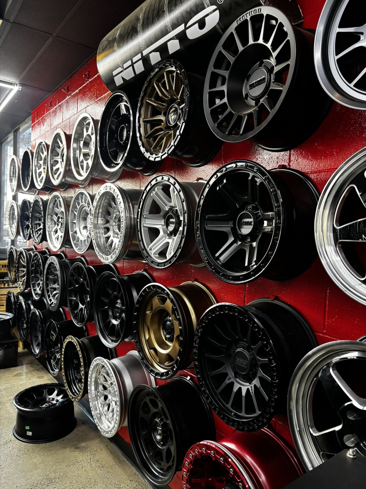 Wheels On Specifical ( KMC IMS, BLACK RHINO CHAMBER,ARENA,Methods)