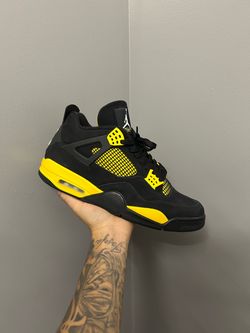 Jordan 4 Thunder