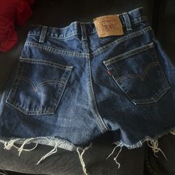 levis womans shorts