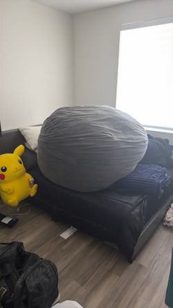 XL bean bag (memory foam)