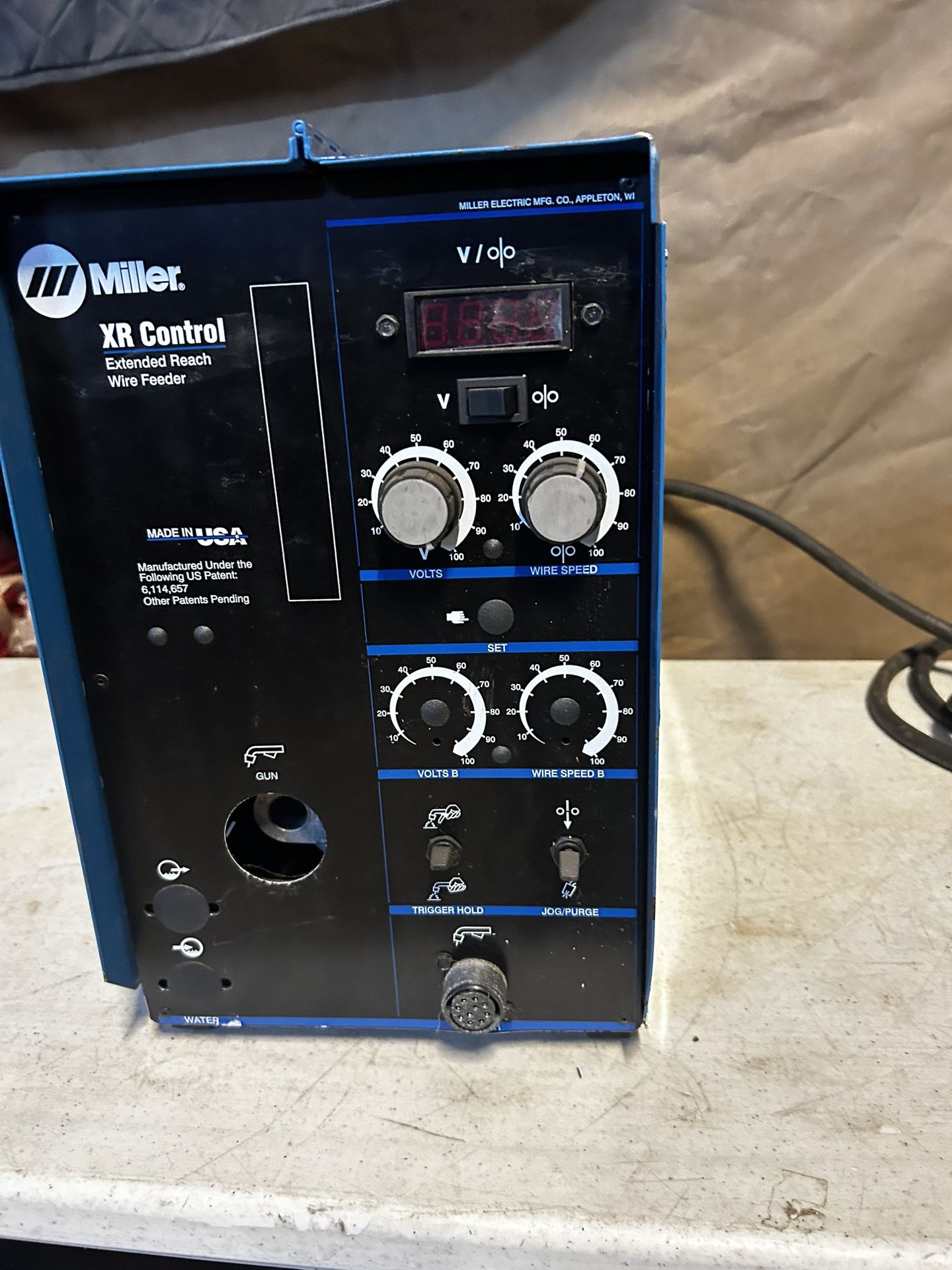 Miller XR Control Mig Extended Reach Welder Wire Feeder 24v