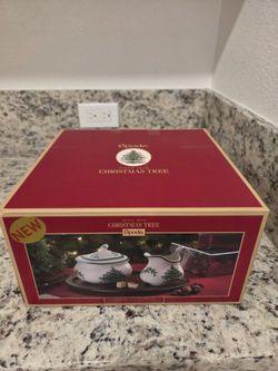 Spode Christmas Tree sugar and creamer set