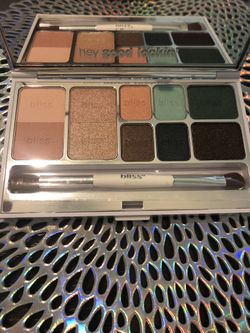 Bliss fresh intentions eye shadow palette