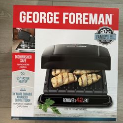 George Foreman 4-Serving Non-Stick Removable Dishwasher Safe Plates, Grill and Panini Maker, Durable Easy-to-Clean Plastic Housing