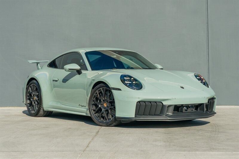 2025 Porsche 911