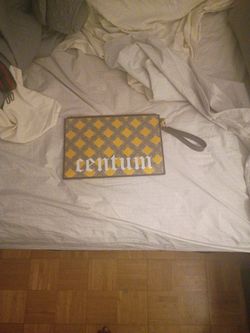 Interlocking GG Patch "Gucci 100" Pouch 'GG Supreme'