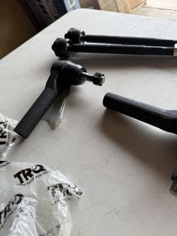 TRQ Front Driver & Passenger Side Inner & Outer Steering.  Honda Kit