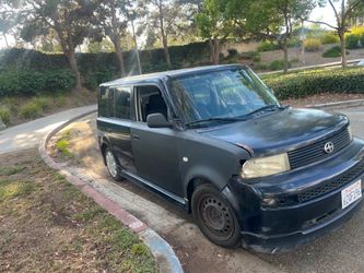 2005 Scion  b