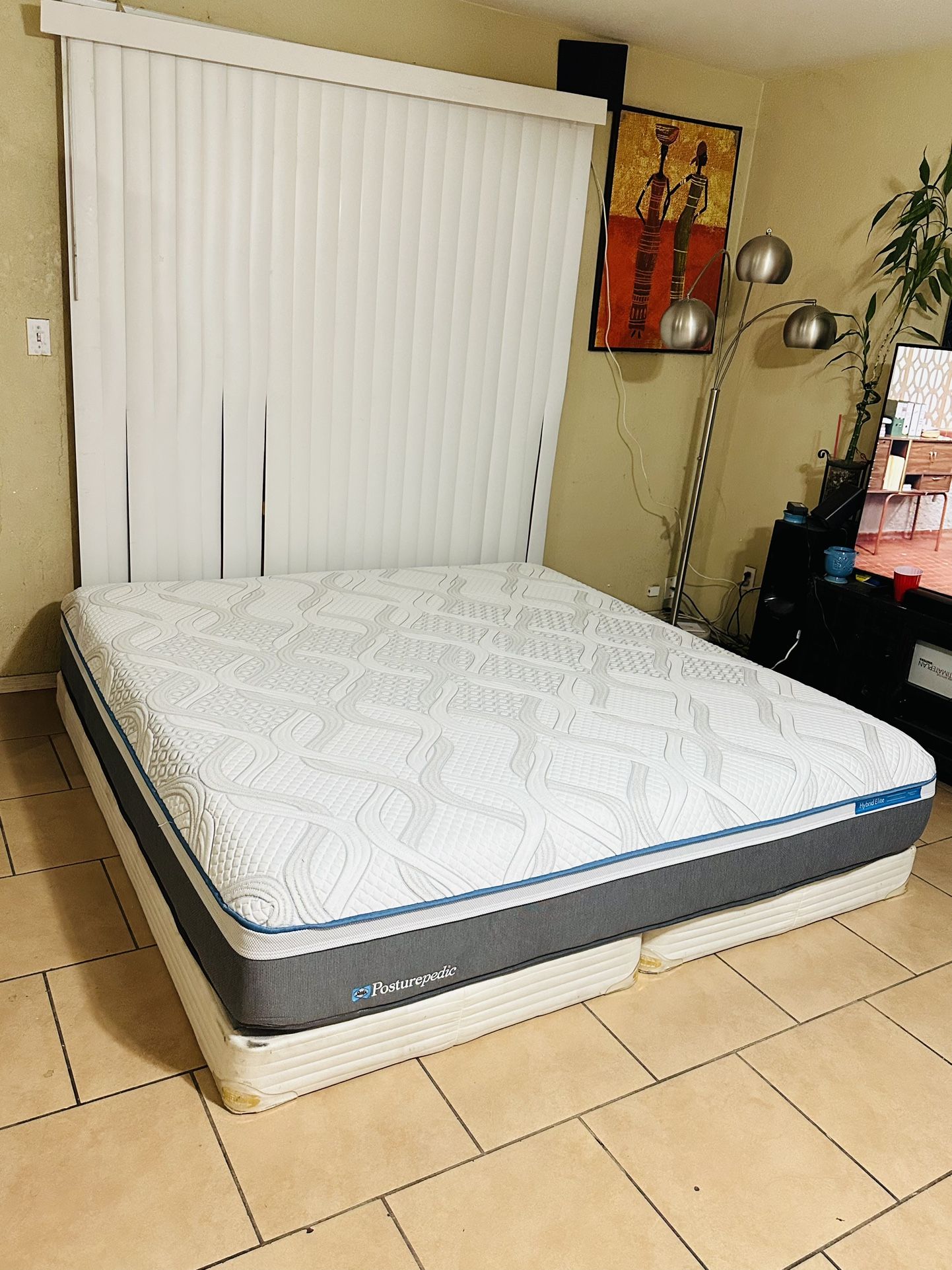 KING SIZE SEALY POSTUREPEDIC HYBRID for Sale in Phoenix, AZ - OfferUp