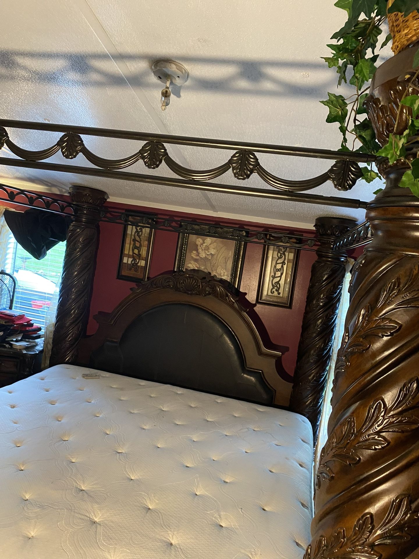 King Bedroom Set