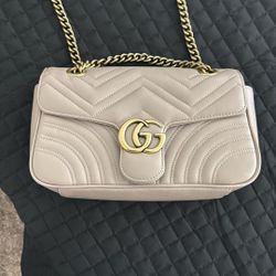 woman's purse 