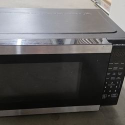 900 watt Microwave