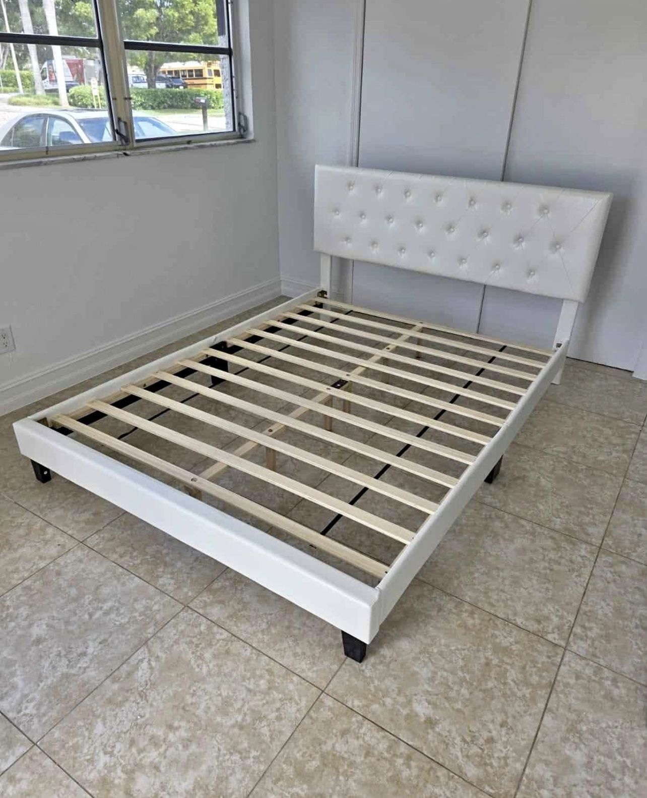 Queen Size Bed - Cama Tamaño Queen