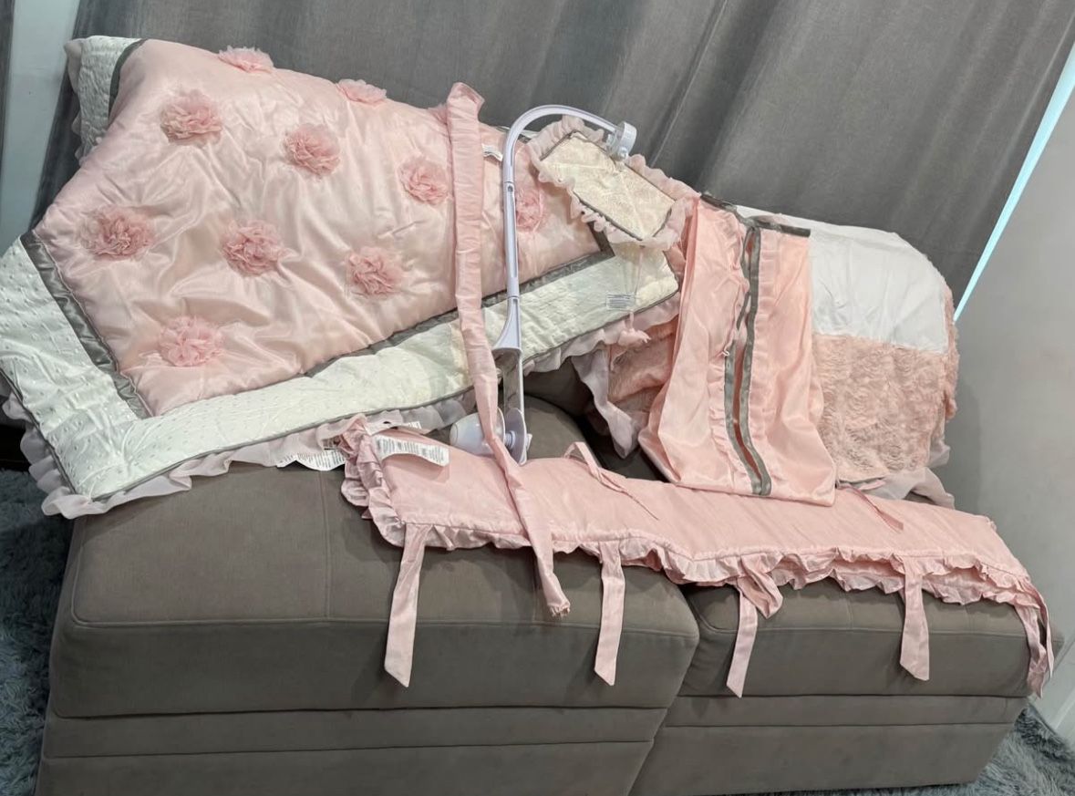 The Peanutshell Arianna 6 pc Bedding