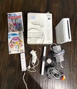 Nintendo Wii with 2 games