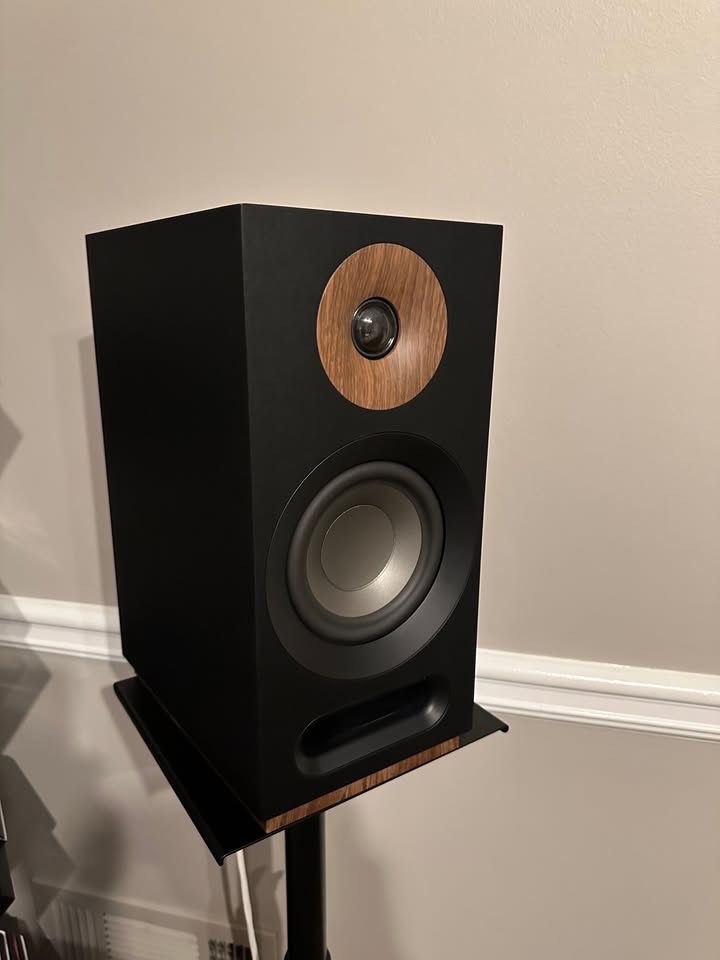 Jamo S 7.1 Atmos set of speakers