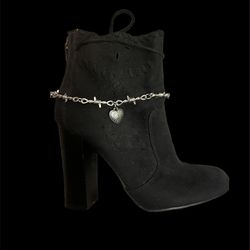 Barbed Wire Boot Chain With Delicate Puffed Heart!  Handmade!