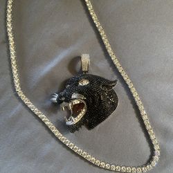 Chain An Charm.   