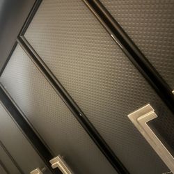 5 PC King Size Bedroom Set  w/ His And Her Chesters Drawer