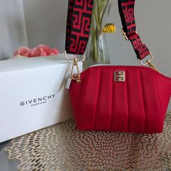 Givenchy Pouch 