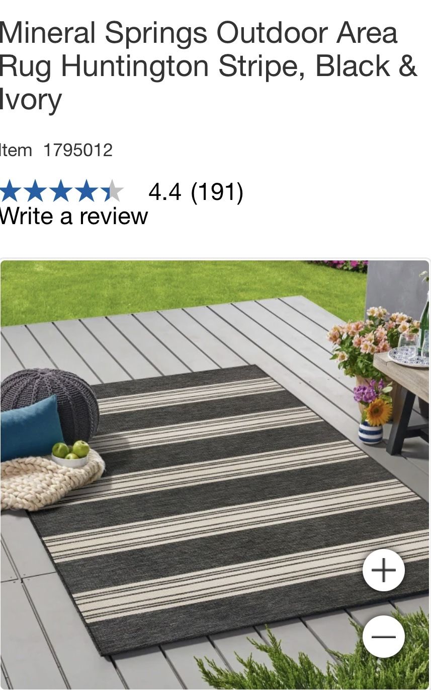 Mineral Springs Outdoor Area Rug Huntington Stripe, Black & Ivory