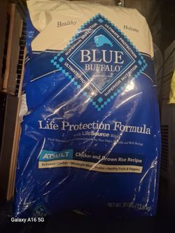 35 lbs Blue buffalo dog food