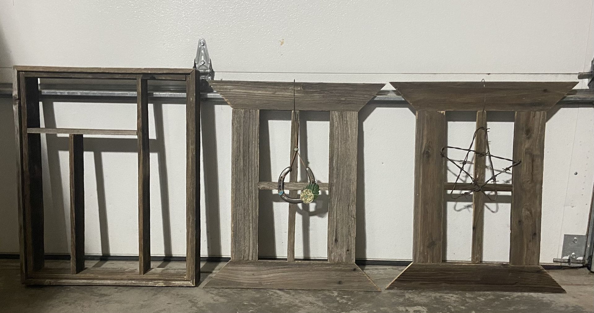 Reclaimed Wood Farmhouse Craft Items. Several Types ($10-$45)