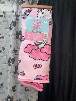 Hello Kitty & Friends Small Thick Fur Throw Blanket