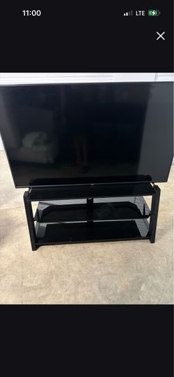 65 inch Visio with stand