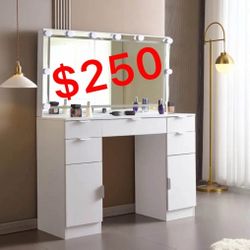 WHITE MAKE UP VANITY 