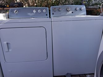 Kenmore washer top loader large capacity and gas dryer set