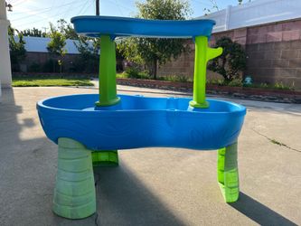 Kid water table