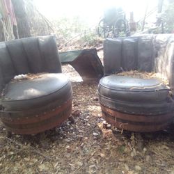 Whiskey Barrell Table And Chairs