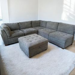 Very Demure Thomasville Modular Sectional