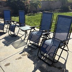 moving sale beach chairs all 4