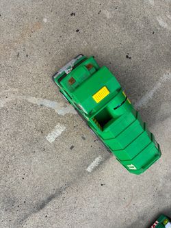 Garbage truck