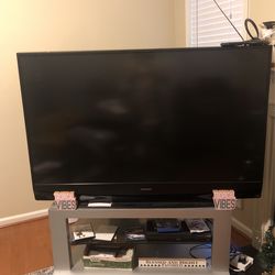 Mitsubishi 60 inch Tv