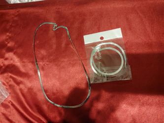 Flat Silver Necklace With Bracelet
