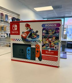 Nintendo Switch - Mario Kart 8 Deluxe Bundle (Brand New)