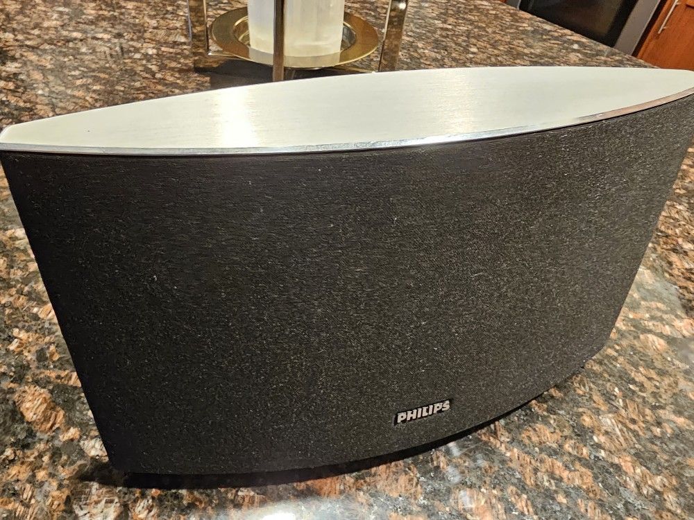 Philips Apple AirPlay 10W Surround Sound Speaker