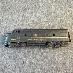 Vintage Athearn HO Scale Pennsylvania F7A Diesel Locomotive