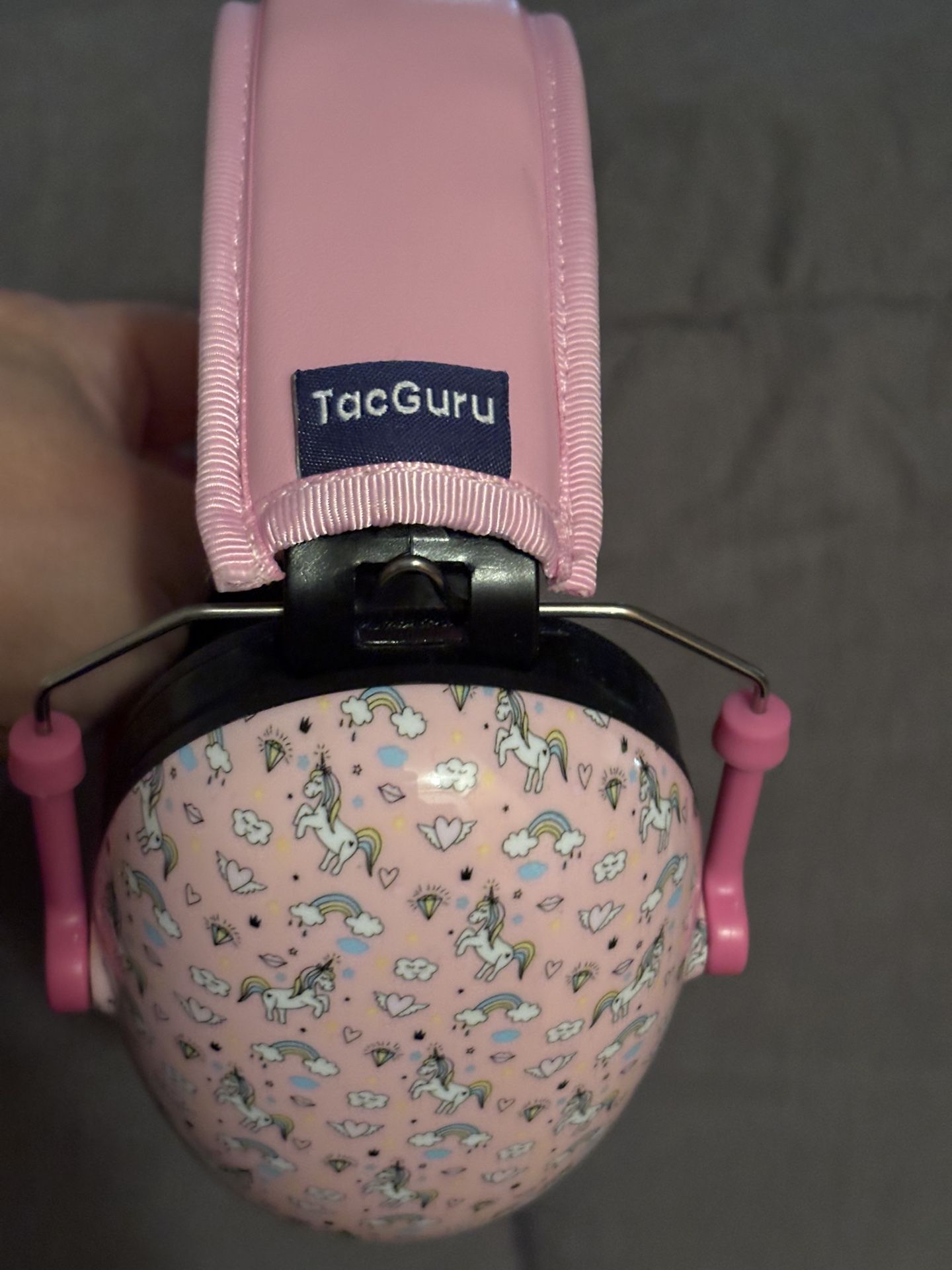 NOISE CANCELING HEADPHONES